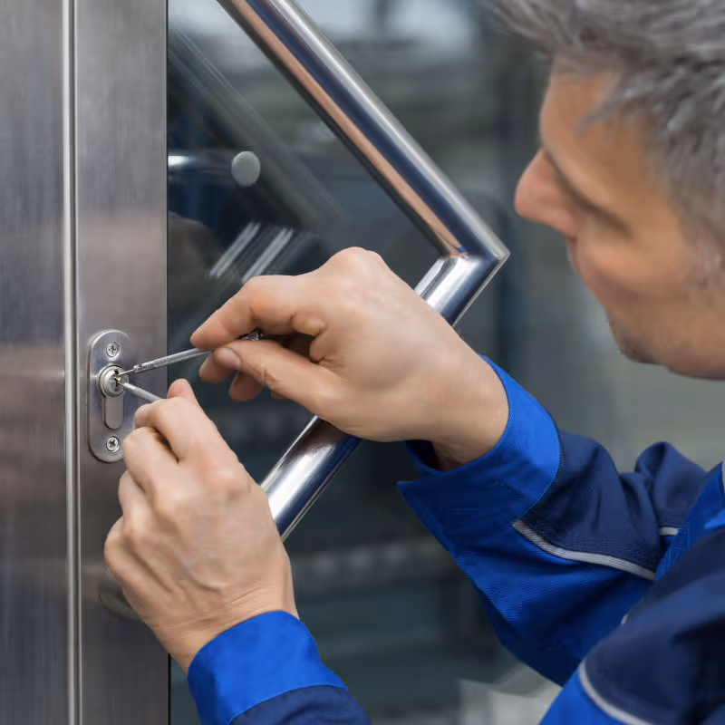 Bahçelerarası Çilingir